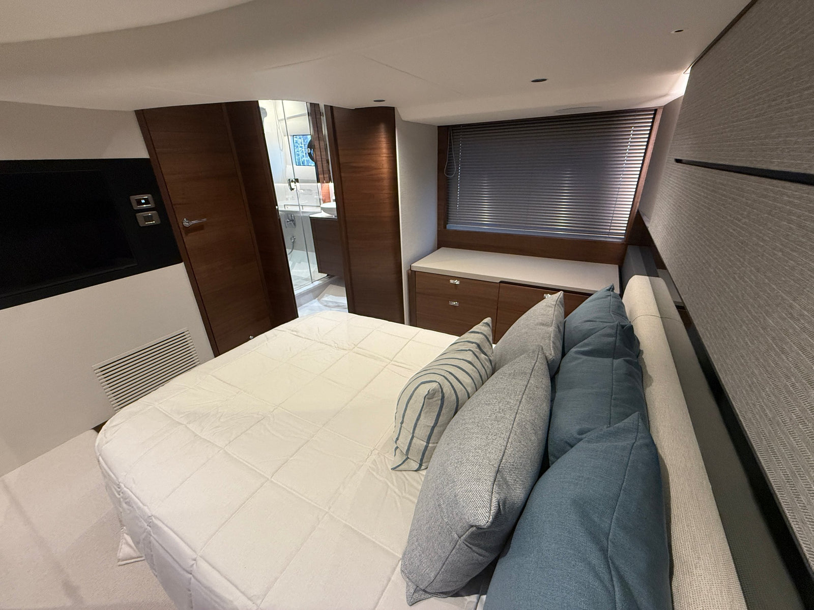 Princess V50 forward guest cabin