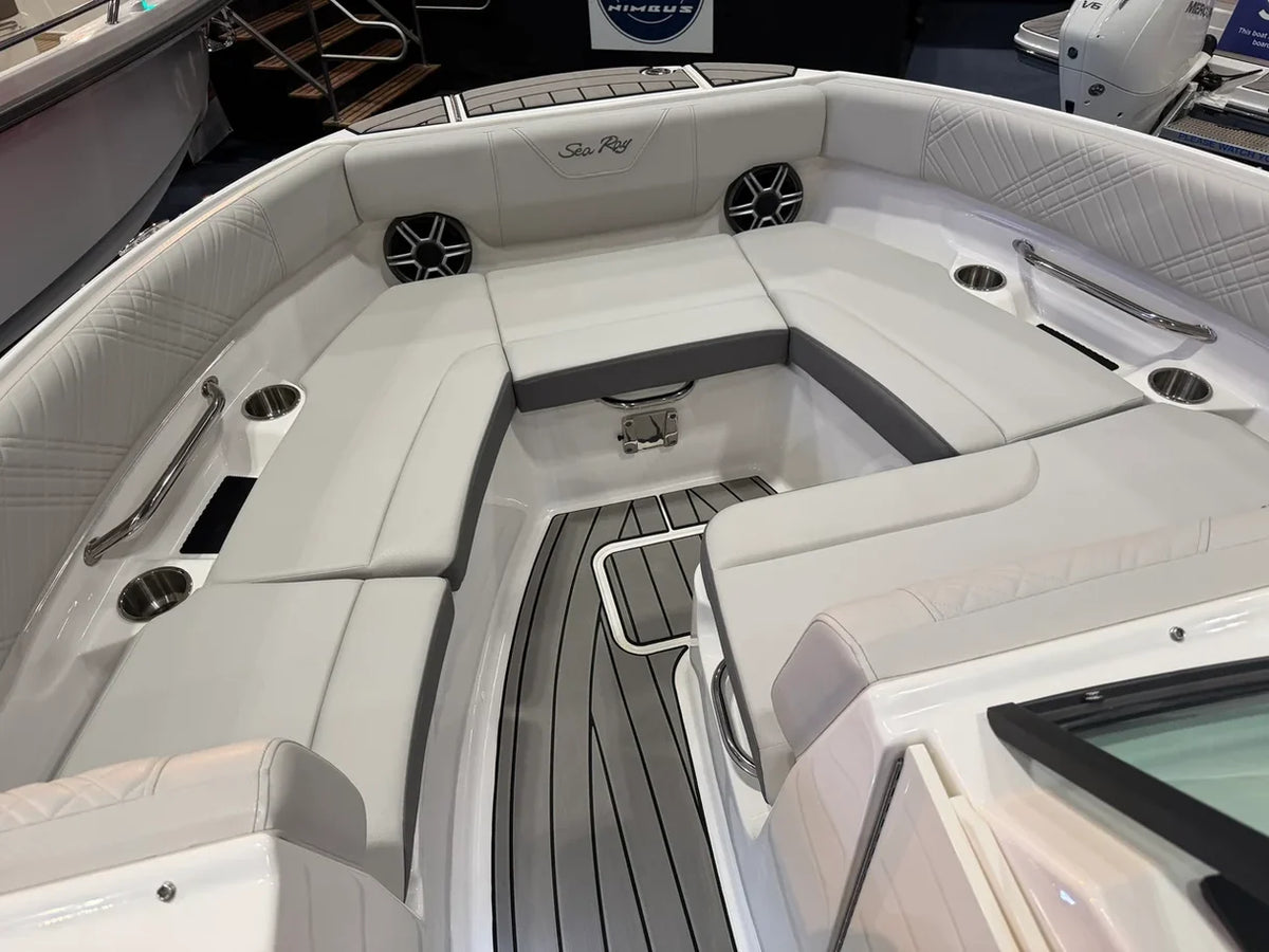 SDX 230 bow seating