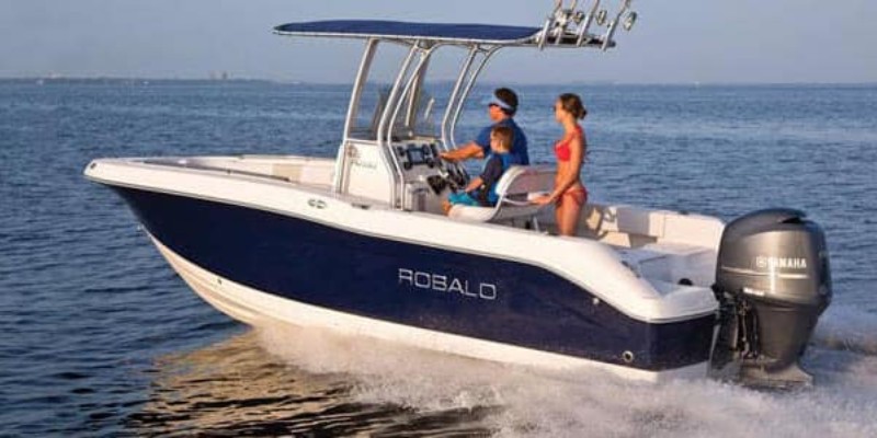 Robalo Boat